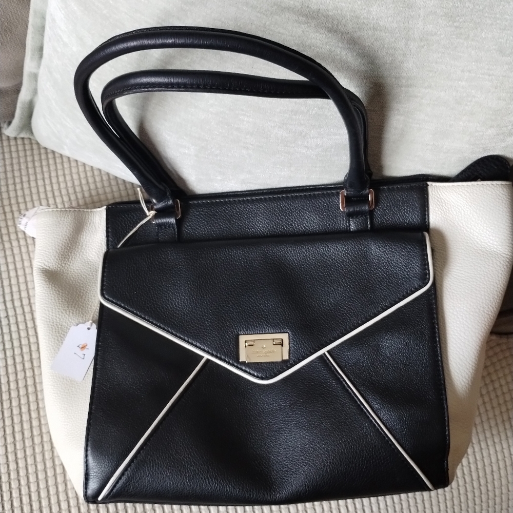 Kate Spade Elegant Black and Cream Women's Handbag